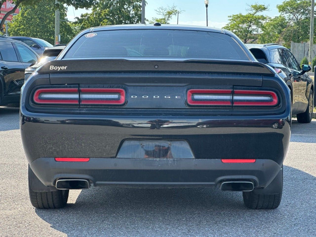 2016 Dodge Challenger in Cars & Trucks in City of Toronto - Image 4