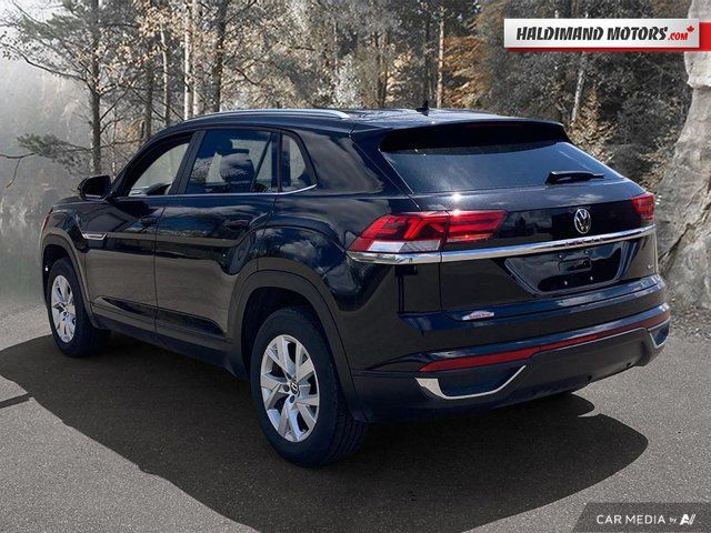 2023 Volkswagen Atlas Cross Sport Trendline in Cars & Trucks in Hamilton - Image 3