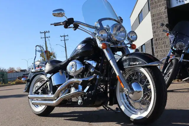2008 Harley-Davidson FLDE in Street, Cruisers & Choppers in Strathcona County - Image 5