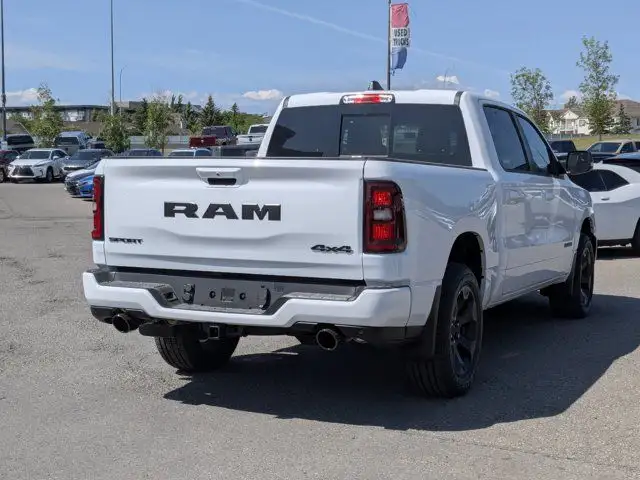 2025 Ram 1500 Sport - 3.92 Rear Axle - Anti Spin Rear Diff dans Autos et camions dans Calgary - Image 8