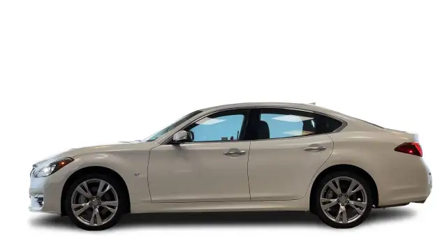 2019 Infiniti Q70 3.7 AWD Sport Fresh Trade! Local Unit! Rare Un in Cars & Trucks in Regina - Image 9