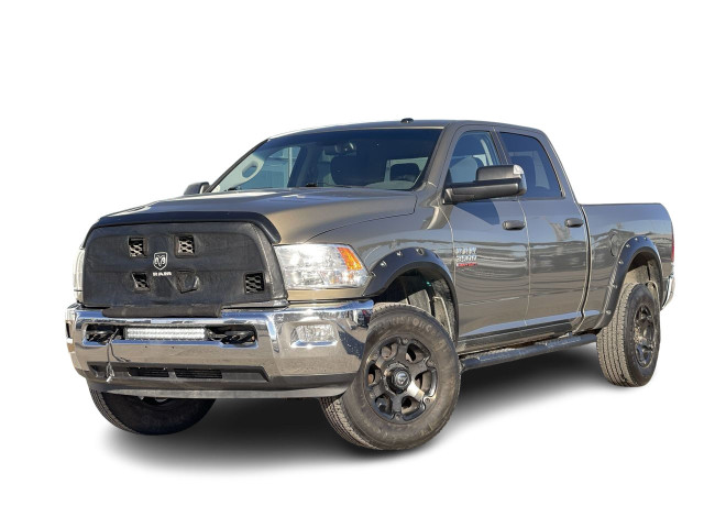 2014 Ram 3500 SLT Steel Chrome Wheels, 40/20/40 Split Bench Seat in Cars & Trucks in Calgary