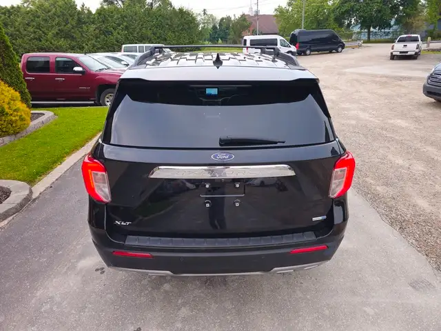 2020 Ford Explorer XLT 4WD in Cars & Trucks in Chatham-Kent - Image 7