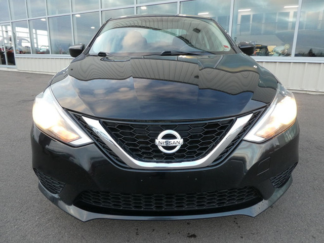 2017 Nissan Sentra Auto, AC, Low KM's in Cars & Trucks in Moncton - Image 2