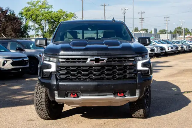 2025 Chevrolet Silverado Short BOX ZR2 1500 3.0L Duramax * GM CE in Cars & Trucks in Edmonton - Image 4