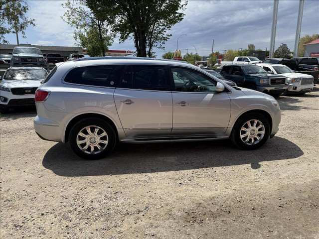 2017 Buick Enclave Leather AWD in Cars & Trucks in Saskatoon - Image 2