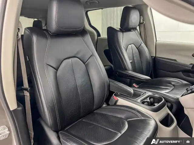2017 Chrysler Pacifica Touring-L Plus | New Tires | New Brakes | in Cars & Trucks in Winnipeg - Image 12