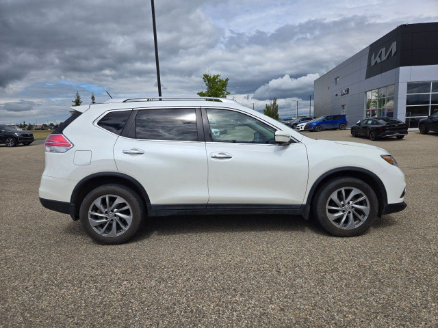 2015 Nissan Rogue in Cars & Trucks in Grande Prairie - Image 3