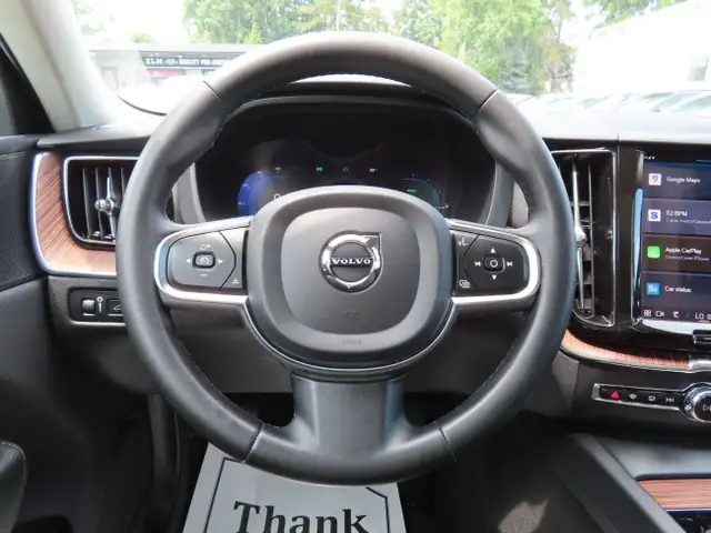 2022 Volvo XC60 Recharge T8 eAWD PHEV Inscription Expression - L dans Autos et camions dans Région d’Oakville/Halton - Image 41