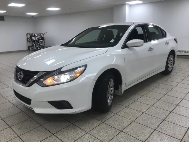 2017 Nissan Altima 2.5 S in Cars & Trucks in Calgary - Image 3