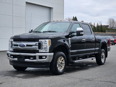 Ford Super Duty F-250 SRW XLT cabine 6 places 4RM caisse de 6.75