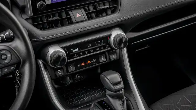 2024 Toyota RAV4 LE AWD | Heated Seats | Lane Keep | Blind Spot in Cars & Trucks in Guelph - Image 19
