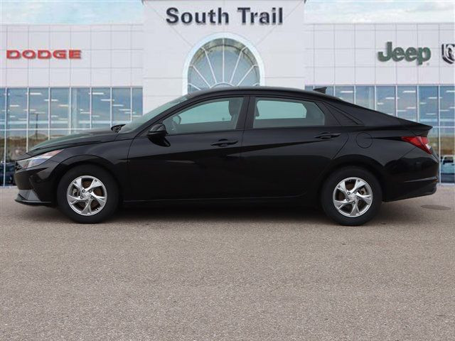 2022 Hyundai Elantra Essential IVT in Cars & Trucks in Calgary - Image 3