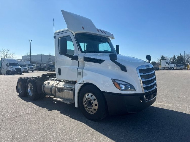 2019 Freightliner T12664ST in Heavy Trucks in Winnipeg