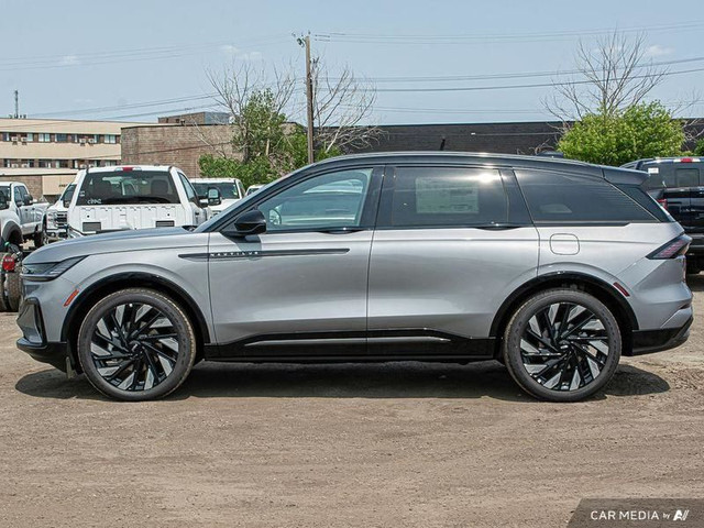 2025 Lincoln Nautilus Reserve in Cars & Trucks in Edmonton - Image 3