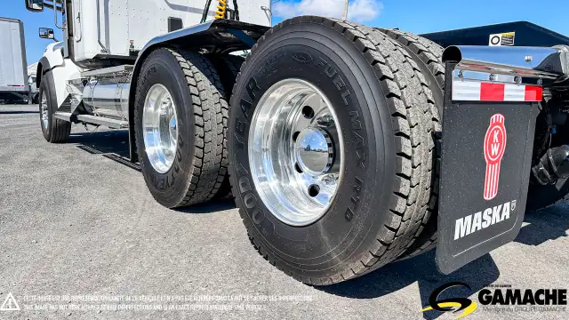 2025 KENWORTH T880 HIGHWAY / SLEEPER TRUCK / TRACTOR in Heavy Trucks in Chilliwack - Image 7