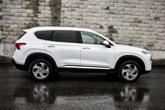2021 Hyundai Santa Fe Preferred AWD - Heated Seats in Cars & Trucks in Kingston - Image 3