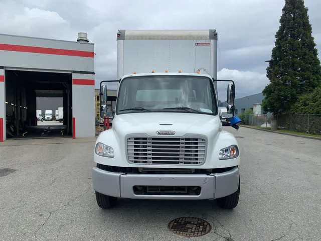 2018 Freightliner M2 106 Straight *BOGO or 6% Dep Match* in Heavy Trucks in Delta/Surrey/Langley - Image 2