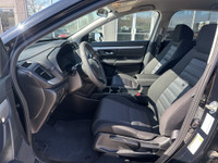 Heated seats! REAR VIEW CAMERA. BRAND NEW SAFETY. Lane assist and adaptive cruise control. Power win... (image 5)