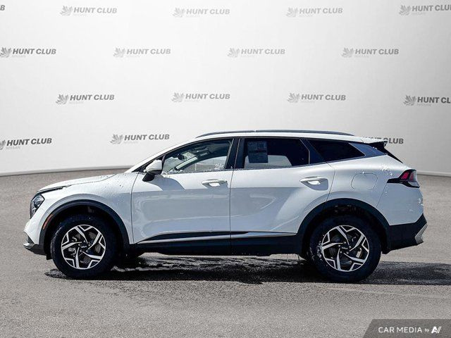 2023 Kia Sportage LX in Cars & Trucks in Ottawa - Image 3