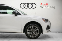 Get noticed in this gorgeous Arkona White SUV! Treat yourself to the features you deserve in this lo... (image 4)