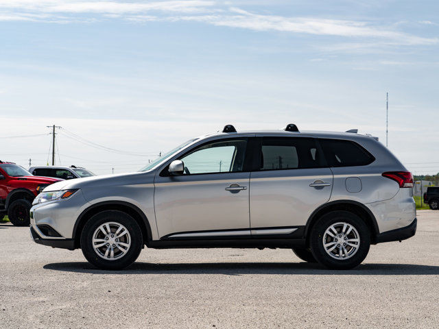 2019 Mitsubishi Outlander ES in Cars & Trucks in Barrie - Image 4