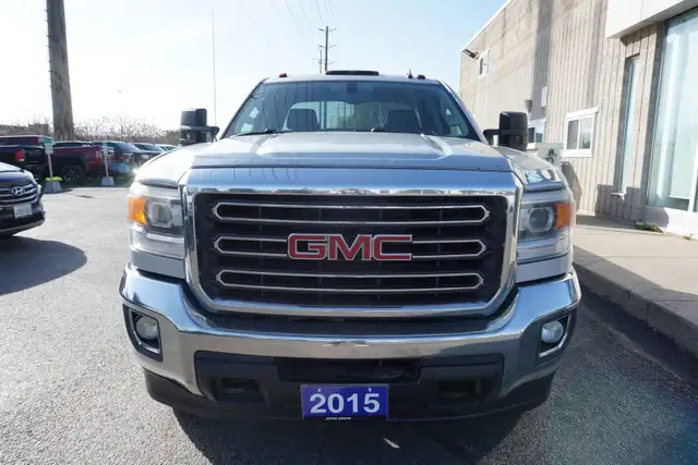 2015 GMC Sierra 2500HD in Cars & Trucks in Oakville / Halton Region - Image 3