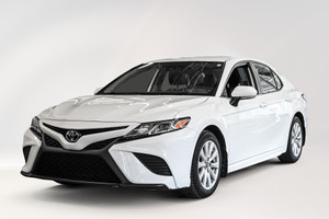2020 Toyota Camry SE | Carplay | Bluetooth |  Mags | Caméra