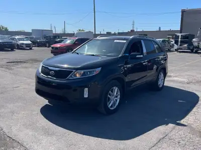 Engine: Moteur V6 3.3L L/100Km City: 11.4 L/100Km Hwy: 7.8 Safety Equipment Système antipatinage à t...