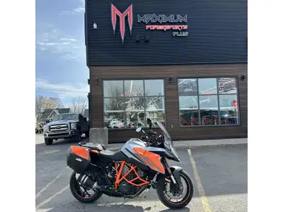 2017 KTM 1290 SUPER DUKE GT AVEC RABAIS = 48.88$/semaine (60 mois @ 9.99% + tx) 53.78$/semaine (60 m...