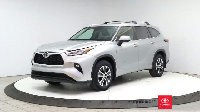 2023 Toyota Highlander XLE in Cars & Trucks in Lethbridge