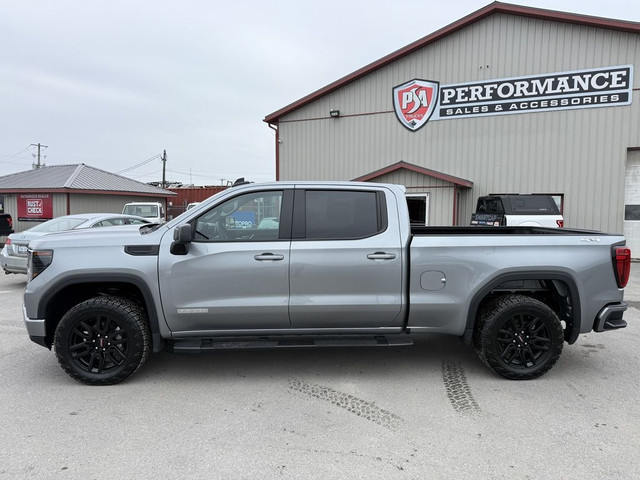 2023 GMC Sierra 1500 4WD Crew Cab 147 Elevation in Cars & Trucks in Belleville - Image 4