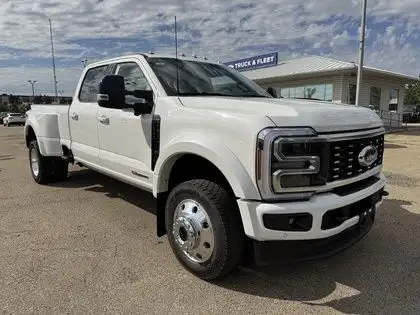 2025 Ford F-450 SUPER DUTY PLATINUM DRW w/FX4, PRO PWR, MNRF & M in Cars & Trucks in Edmonton - Image 2