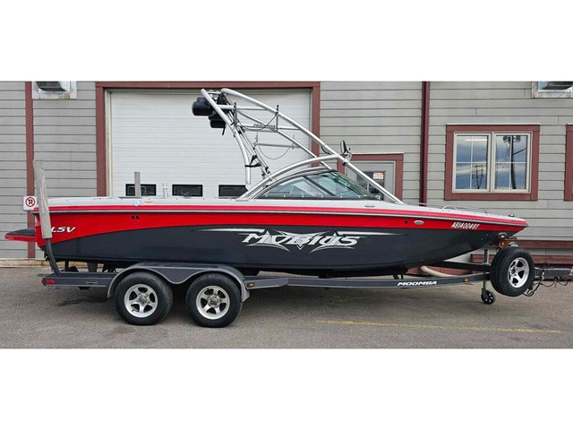  2008 Moomba MOBIUS 22 LSV FINANCING AVAILABLE in Powerboats & Motorboats in Kelowna - Image 2