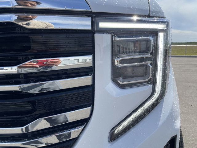 2026 GMC Sierra 1500 SLT in Cars & Trucks in Calgary - Image 3