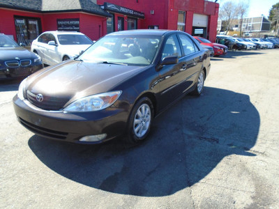  2002 Toyota Camry XLE/ LEATHER / ROOF / NAVI / AC/ HEATED SEATS
