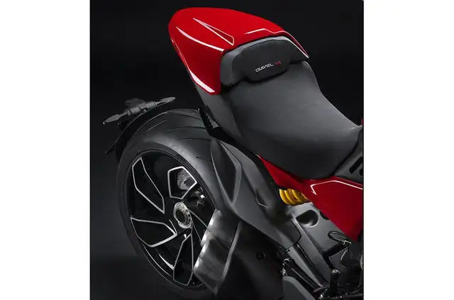 2023 Ducati Diavel V4 in Street, Cruisers & Choppers in Kelowna - Image 9