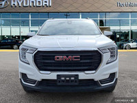 This 2022 GMC Terrain SLE, a stylish and practical SUV, is ready for your next adventure. Boasting a... (image 7)
