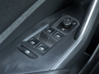 Recent Arrival!Odometer is 26232 kilometers below market average!Non Smoker, Well Maintained, Dealer... (image 9)