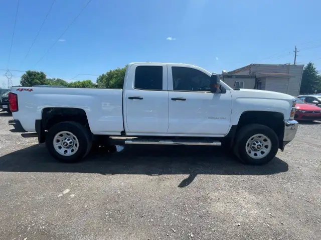 2019 Chevrolet Silverado 2500 Work Truck in Cars & Trucks in Ottawa - Image 9