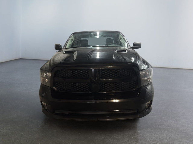 2022 Ram 1500 Classic 6'4 4X4 V8 HEMI UCONNECT(R) 3 CRUISE BLUET in Cars & Trucks in Laval / North Shore - Image 2