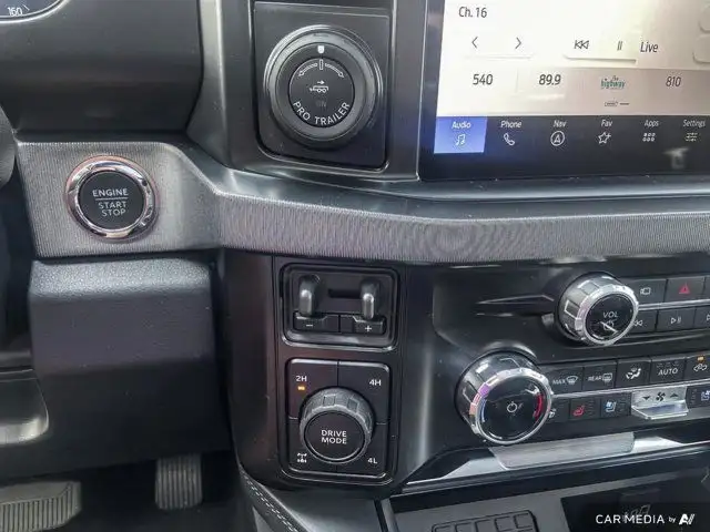2025 Ford Super Duty F-250 SRW Platinum dans Autos et camions dans Brandon - Image 28