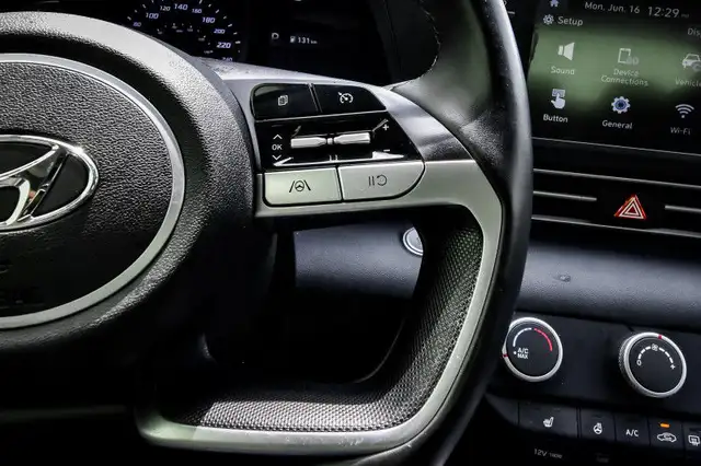 2021 Hyundai Elantra Preferred IVT • HEATED SEATS/STEERING • CP/ in Cars & Trucks in Kingston - Image 19