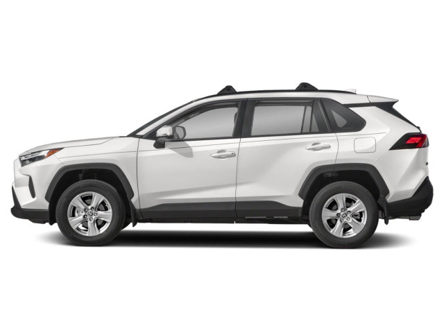 2022 Toyota RAV4 XLE in Cars & Trucks in Ottawa - Image 3