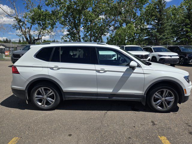 2021 Volkswagen Tiguan Highline in Cars & Trucks in Calgary - Image 3