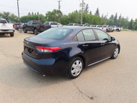 Recent trade in, 2020 Toyota Corolla LE 1.8L, FWD. Comes with heated front seats, back up camera, 8... (image 6)