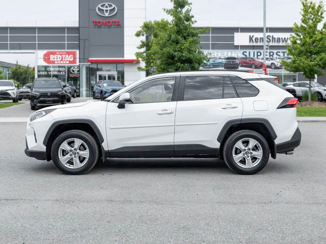 2020 Toyota RAV4 XLE SUNROOF / POWER DRIVER SEAT / PUSH BUTTO... in Cars & Trucks in City of Toronto - Image 4