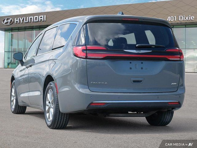 2023 Chrysler Pacifica Touring L in Cars & Trucks in Mississauga / Peel Region - Image 3