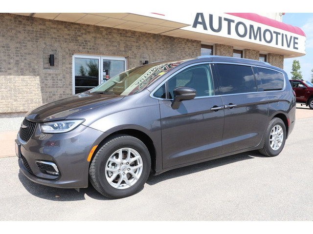 2021 Chrysler Pacifica TOURING LEATHER, LOADED, HTD SEATS, 7 PAS in Cars & Trucks in Winnipeg - Image 3