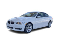 2009 BMW 3 Series 335i xDrive Coupe Alpine White MANUAL TRANSMISSION ONE OWNER AWD. We want your veh... (image 2)